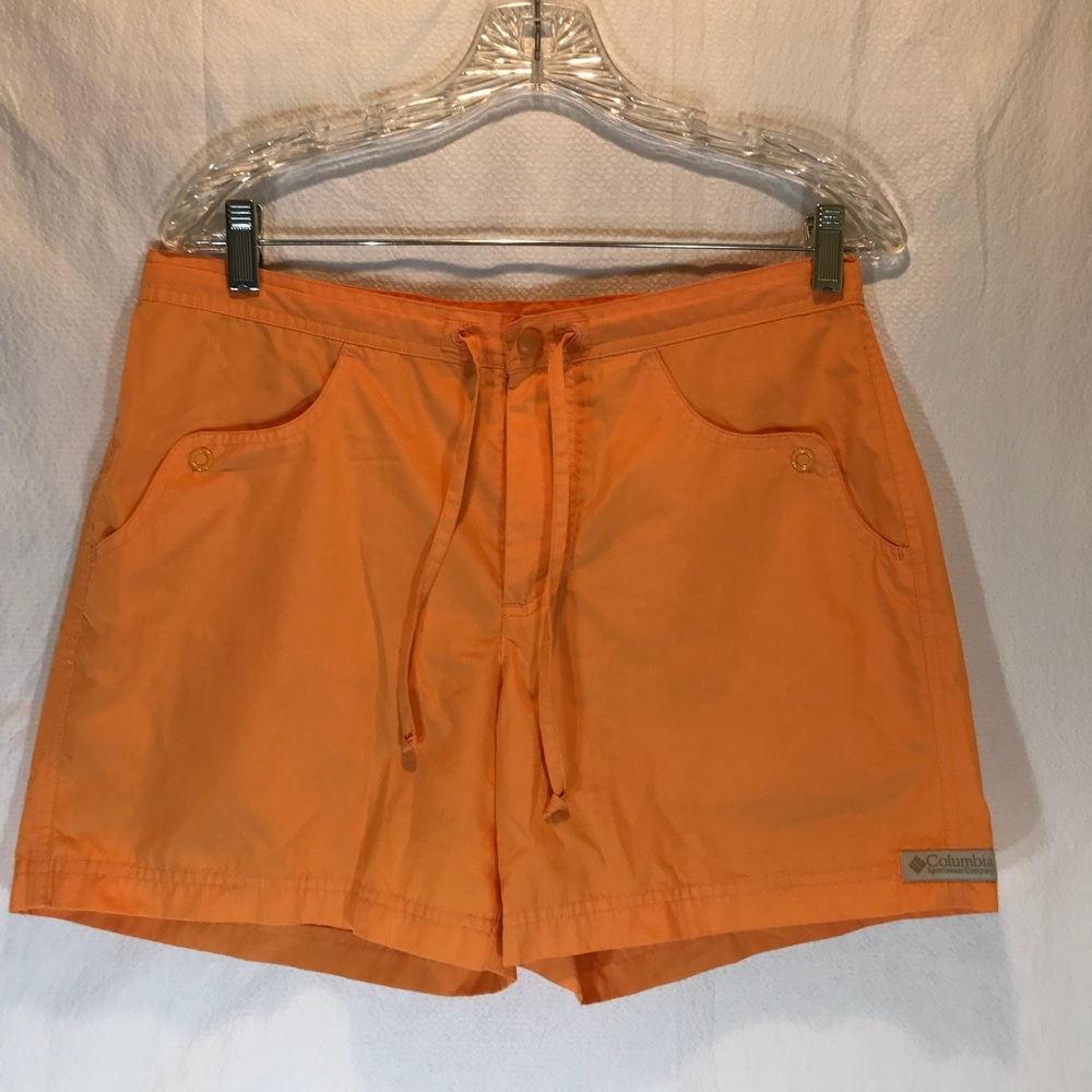 Columbia Shorts with Snap Side & Back pockets   S